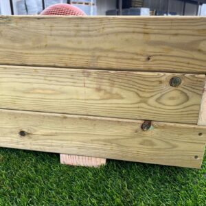 Jardinera de madera de pino a medida