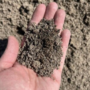 Tierra Vegetal de Jardinería Tamizada de Alta Calidad